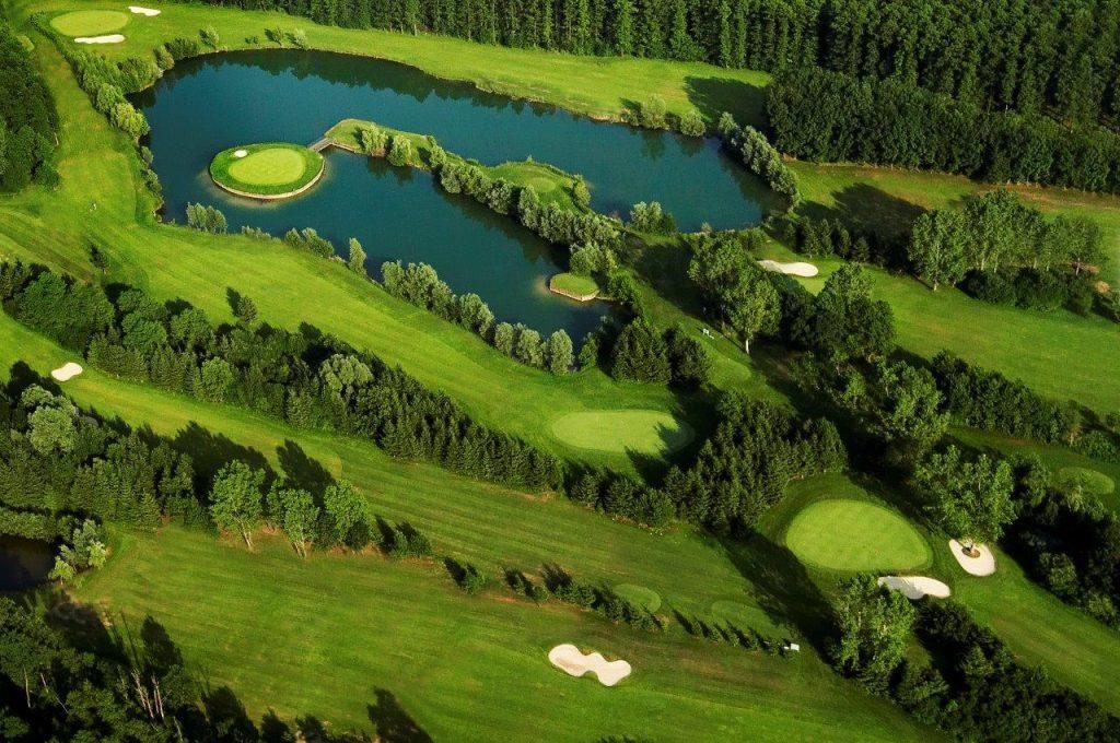 Golf nearby